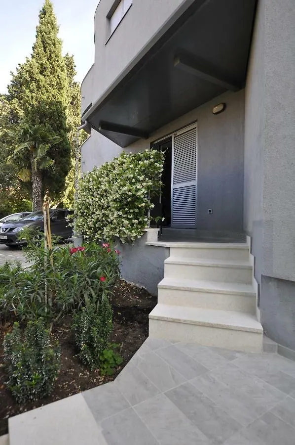 Alessia Apartments-Top Location And Garage Parking Rovinj 0*,